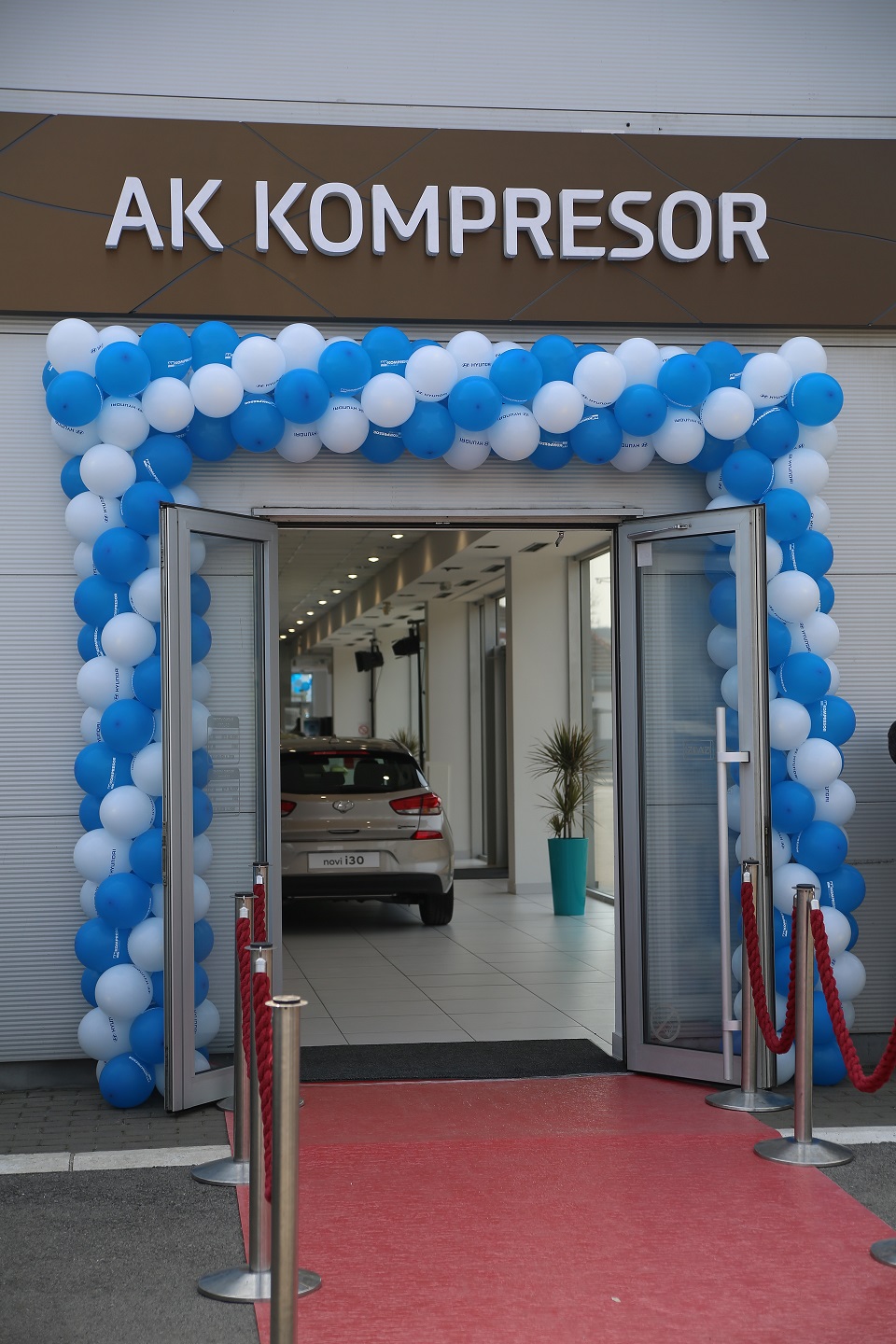 Svecano otvaranje Hyundai salona - AK Kompresor