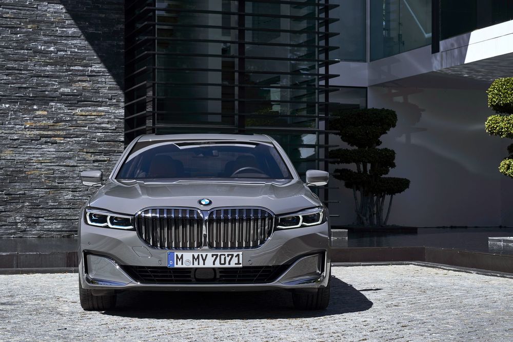 BMW Serije 7 M760Li V12