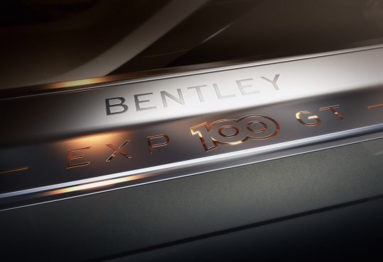 Bentley EXP 100 GT koncept