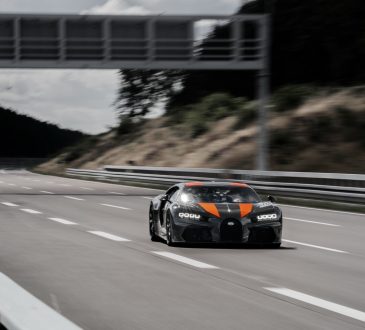 Bugatti Chiron - top speed run
