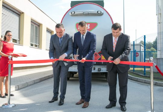 Presecanje vrpce, otvaranje Depo MOL Serbia - Copy