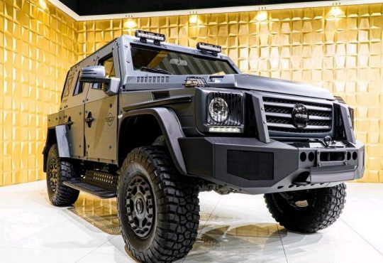 Mercedes-Benz G500 4×4²