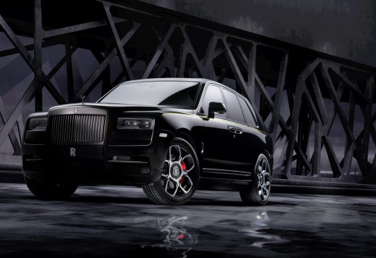 RR Cullinan Black Badge